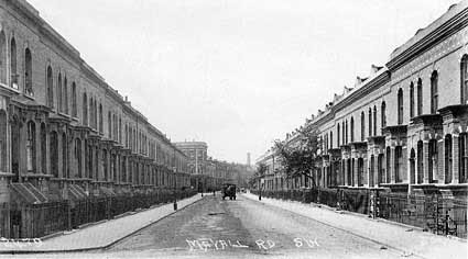 Mayall Road in the early 1900s, image from http://www.photohistory-sussex.co.uk/